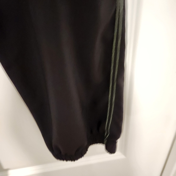 Scrubstar Size XL Black and Green Scrub Jogger pants - Picture 8 of 11